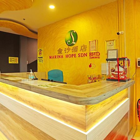 Super Oyo 90478 Marina World Hotel Kuching Eksteriør billede
