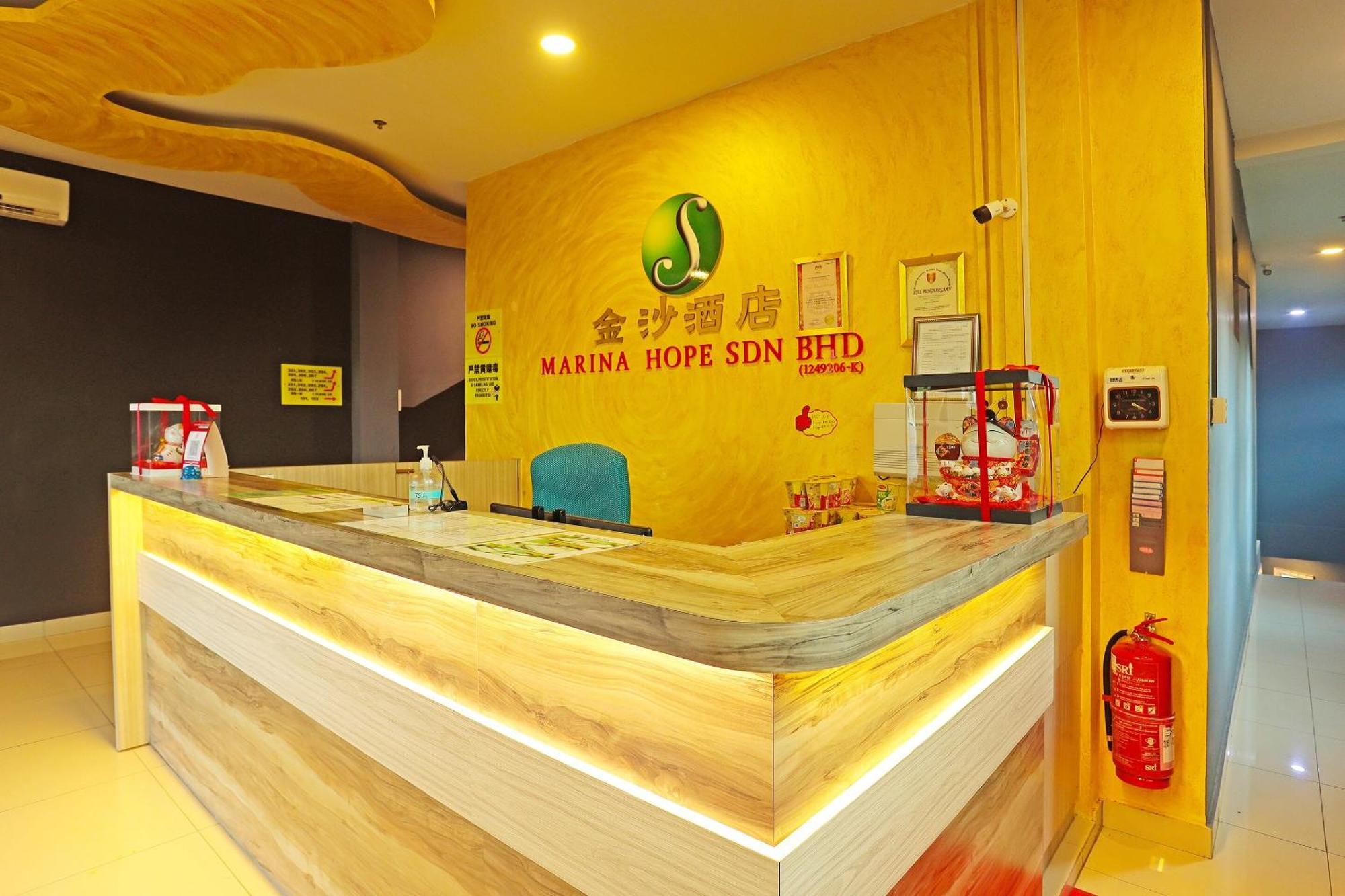 Super Oyo 90478 Marina World Hotel Kuching Eksteriør billede