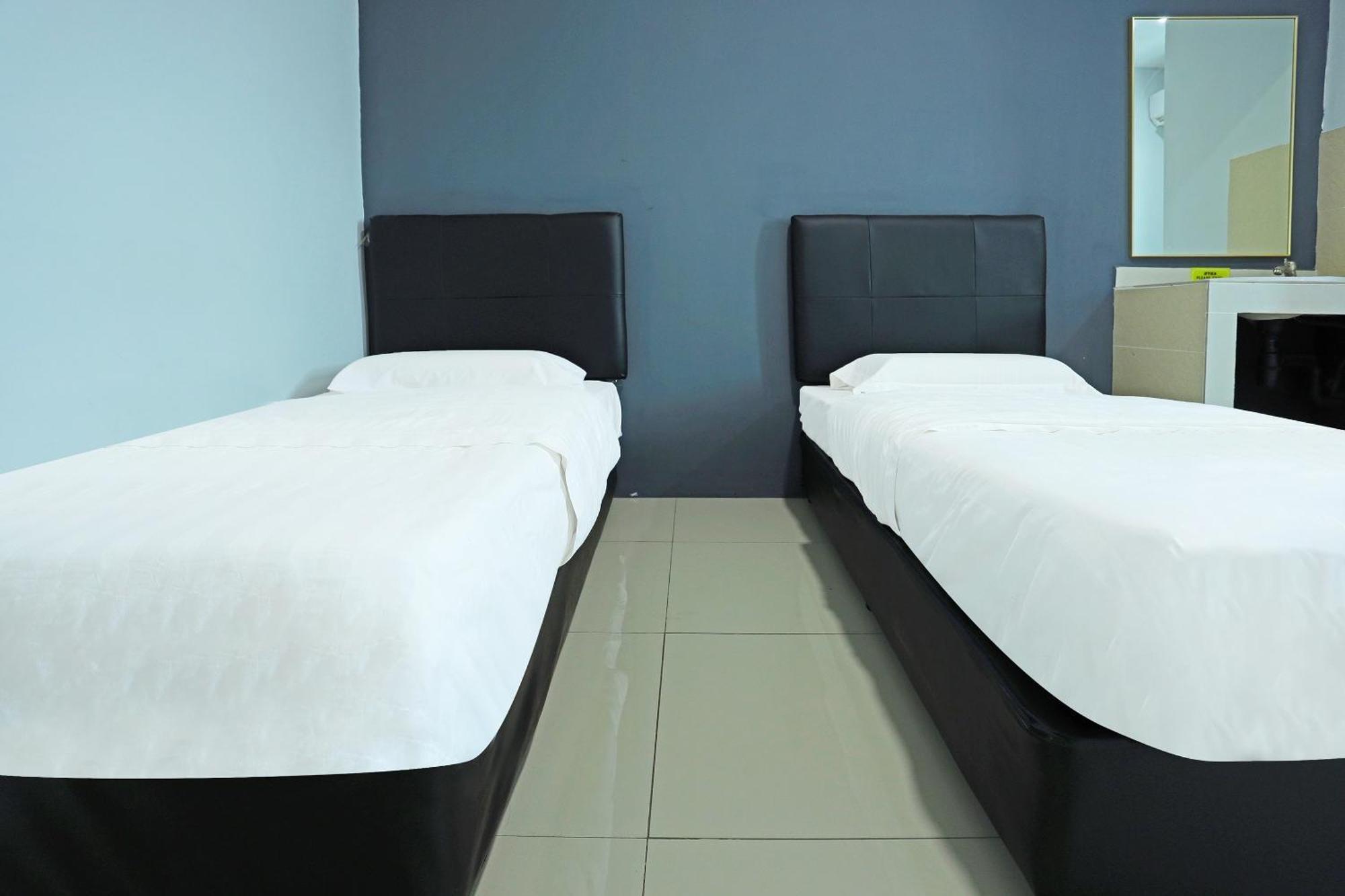 Super Oyo 90478 Marina World Hotel Kuching Eksteriør billede