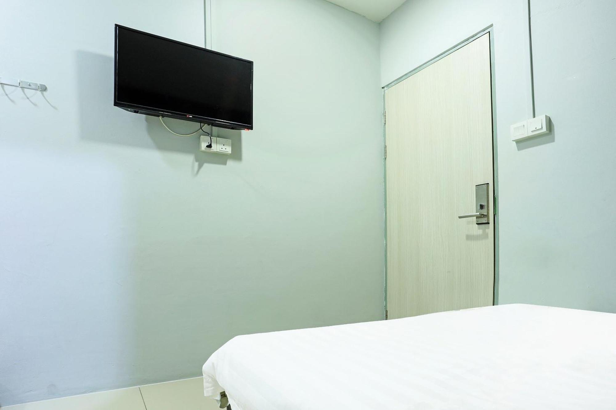 Super Oyo 90478 Marina World Hotel Kuching Eksteriør billede