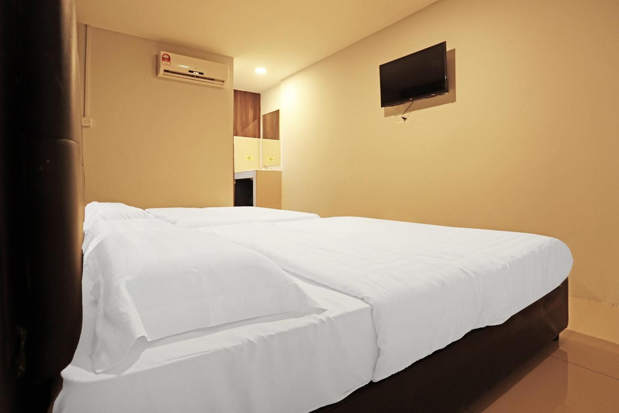 Super Oyo 90478 Marina World Hotel Kuching Eksteriør billede